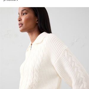 Luxe NWT Banana Republic Women's Cream Sweater. 5 star rated!